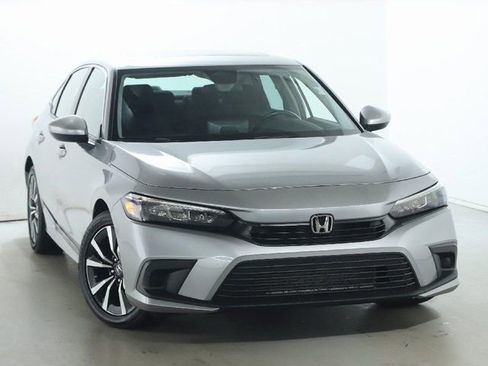 Used 2023 Honda Civic EX image 2