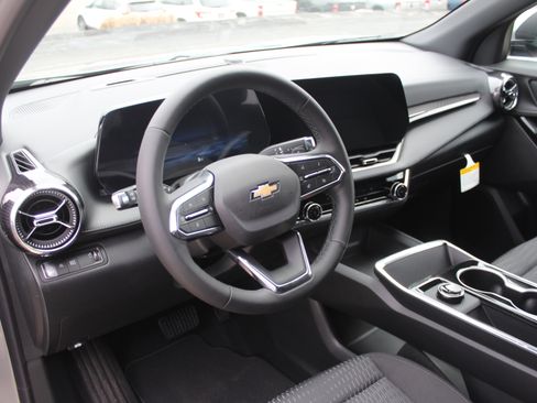 New 2026 Chevrolet Equinox LT image 10