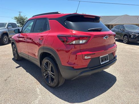New 2026 Chevrolet TrailBlazer LT w/ Convenience Package FWD image 4