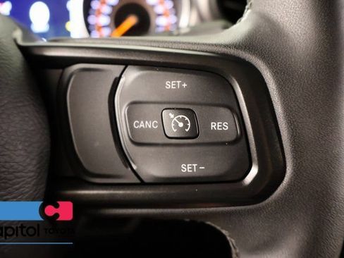 Used 2023 Jeep Gladiator Sport AWD/4WD image 17