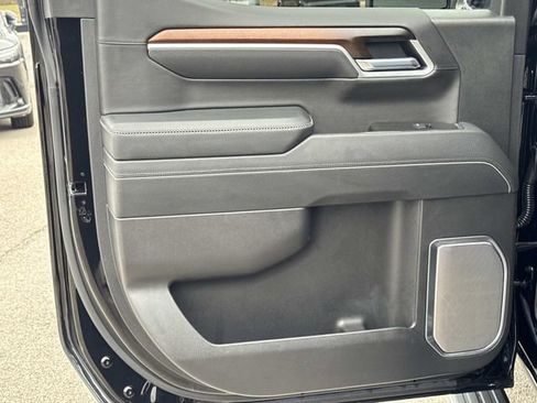 Used 2025 GMC Sierra 1500 Denali image 14