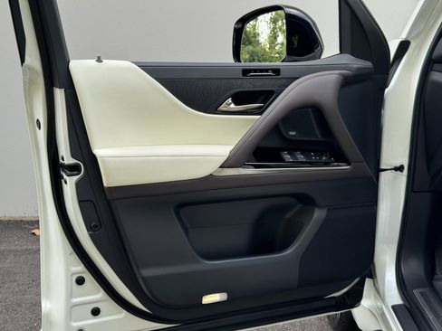 Used 2023 Lexus LX 600 Luxury w/ Appearance Package image 53