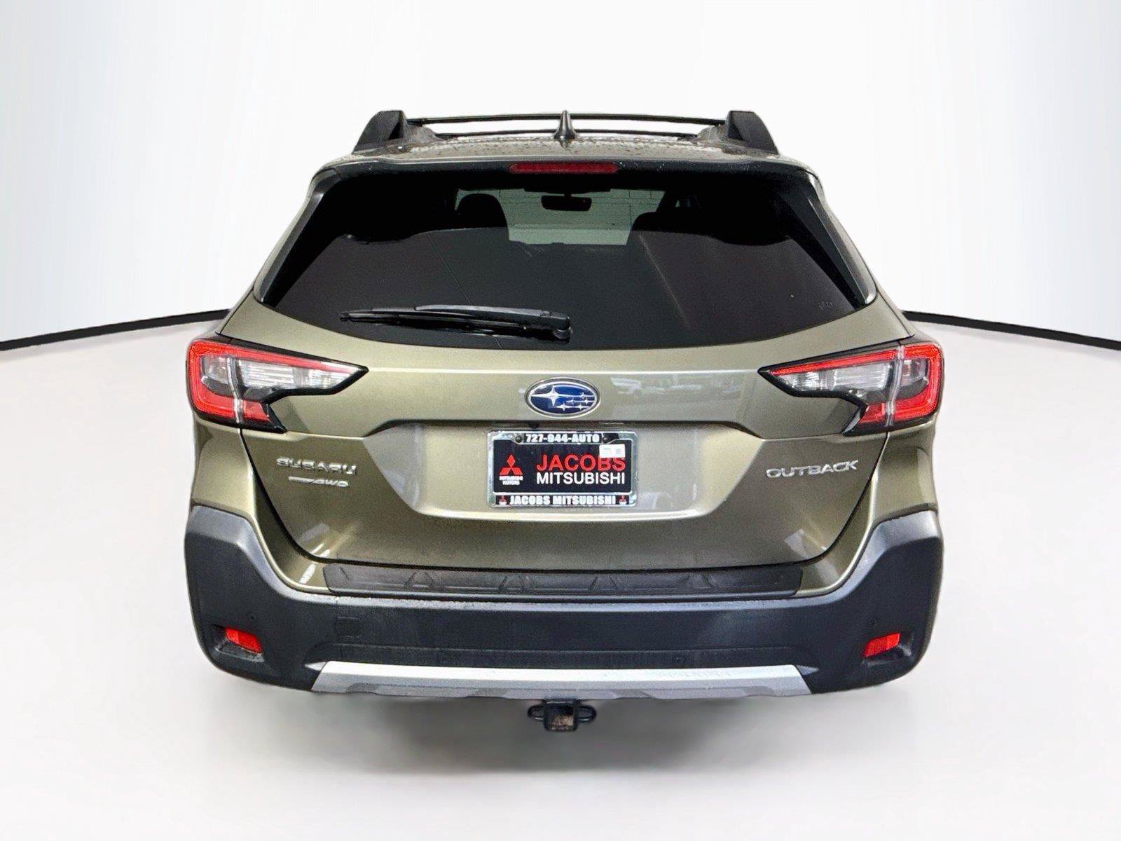Used 2023 Subaru Outback Limited AWD/4WD image 4