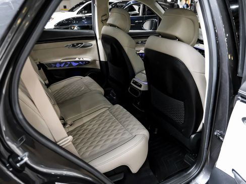 Used 2022 Genesis GV70 3.5T Sport w/ Sport Advanced Package image 38