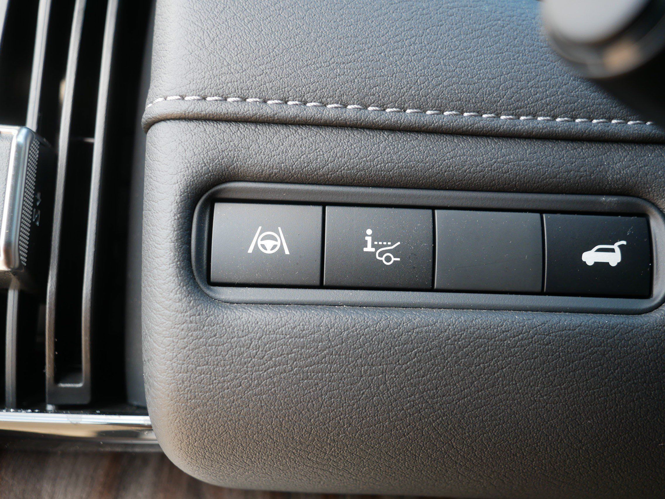Certified 2025 Nissan Armada Platinum w/ Convenience Package AWD/4WD image 26