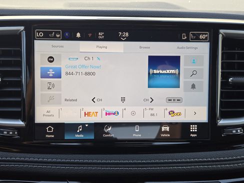 New 2026 Chrysler Pacifica Select image 14