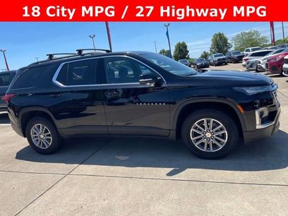 Used 2023 Chevrolet Traverse LT