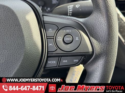Used 2025 Toyota Corolla LE image 22
