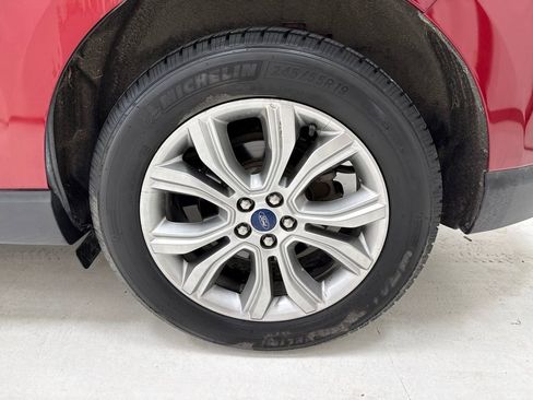 Used 2019 Ford Edge Titanium image 7