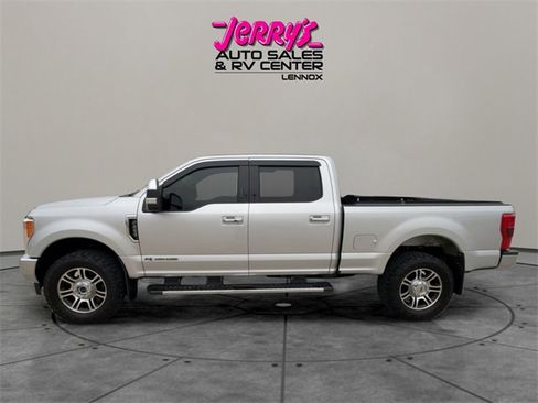 Used 2018 Ford F250 Lariat w/ Lariat Ultimate Package image 2