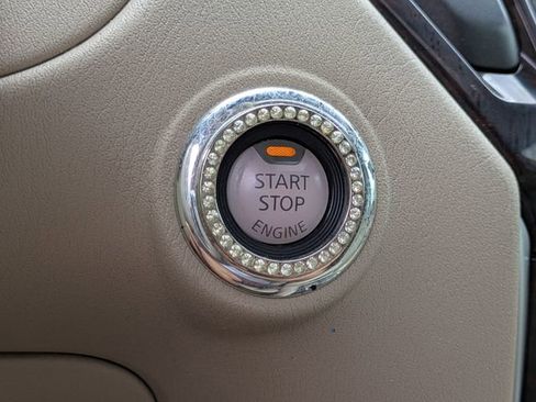 Used 2014 Nissan Pathfinder Platinum w/ Platinum Premium Package FWD image 36