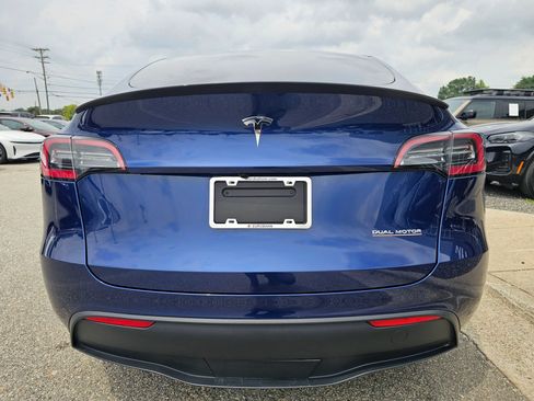 Used 2023 Tesla Model Y Performance AWD/4WD image 4