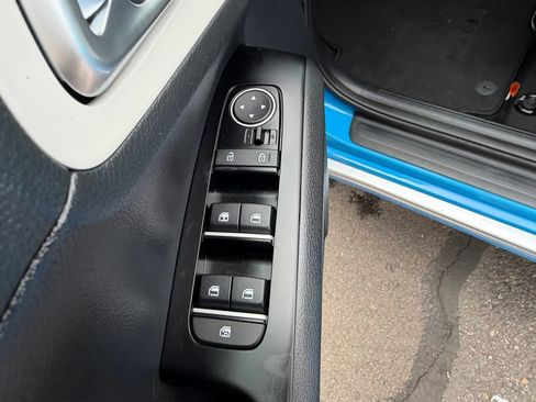 Used 2023 Kia Soul GT-Line FWD image 12