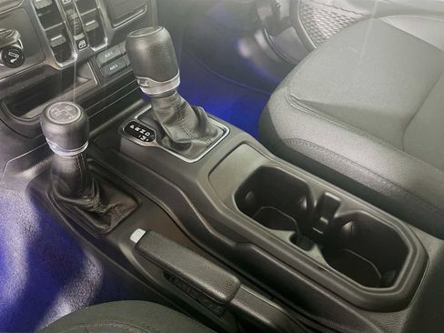 Used 2021 Jeep Wrangler Unlimited Sport image 15