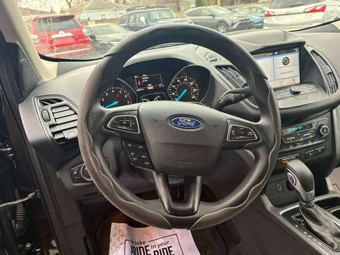 Used 2019 Ford Escape SE image 12