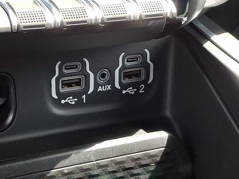 Used 2023 RAM 1500 Big Horn AWD/4WD image 24