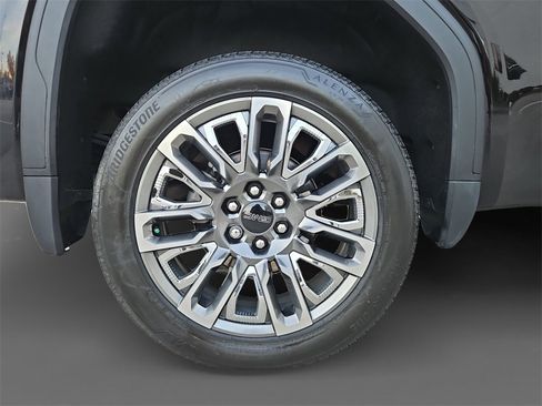 Used 2023 GMC Sierra 1500 Denali Ultimate image 10