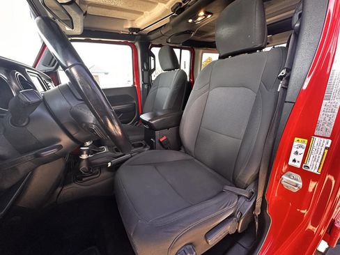 Used 2019 Jeep Wrangler Unlimited Sport S image 10