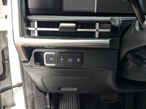 Used 2025 Hyundai Santa Fe SEL FWD image 22