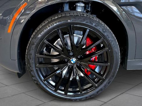 New 2026 BMW X6 xDrive40i w/ Climate Comfort Package image 11