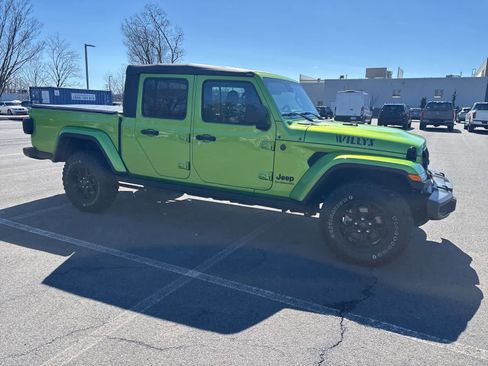 Used 2025 Jeep Gladiator Sport image 10