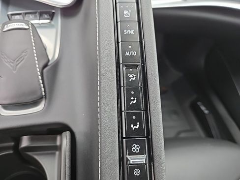 Used 2021 Chevrolet Corvette Stingray Preferred Conv w/ Battery Protection Package image 38