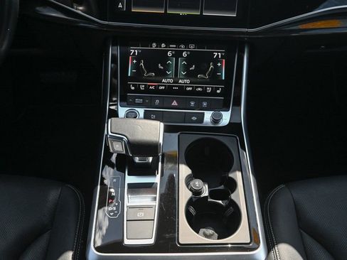 Used 2022 Audi Q8 Premium Plus image 35