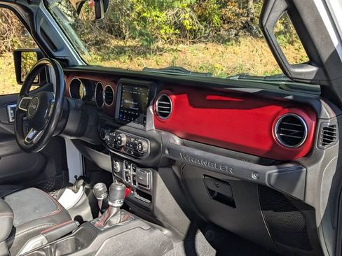 Certified 2020 Jeep Wrangler Unlimited Rubicon w/ Dual Top Group image 24