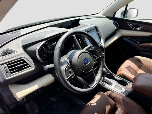 Used 2020 Subaru Ascent Touring w/ Popular Package #2A image 9