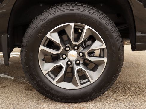 Used 2025 Chevrolet Silverado 1500 LT w/ Texas Edition Plus image 38