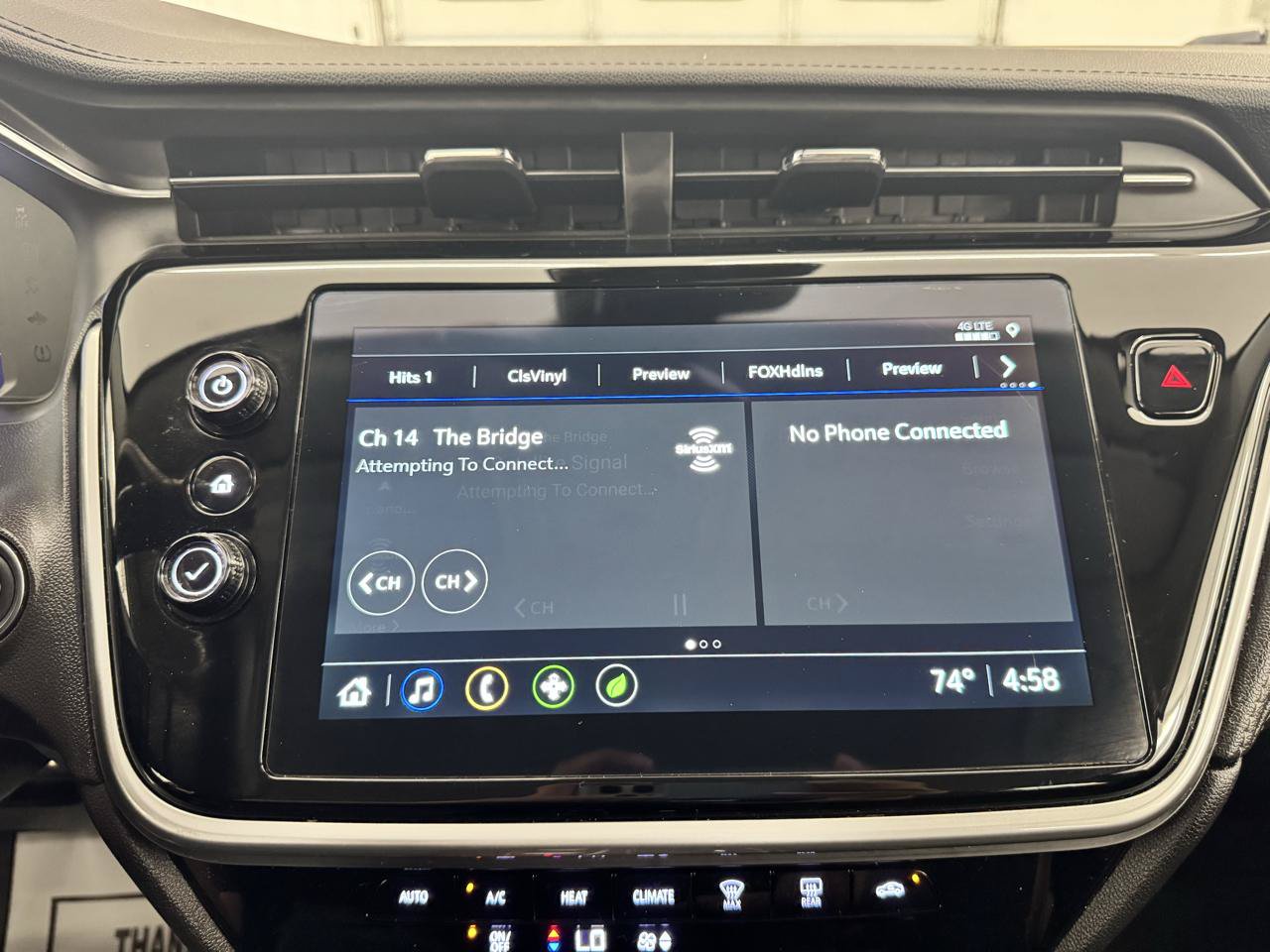 Used 2023 Chevrolet Bolt EUV LT FWD image 27