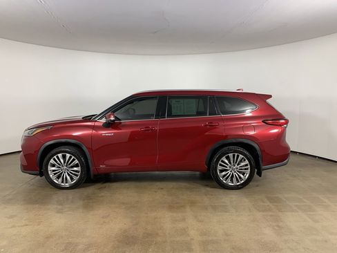 Used 2021 Toyota Highlander Platinum image 17