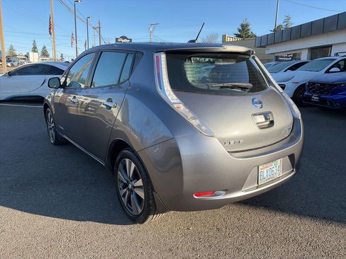 Used 2016 Nissan Leaf SV w/ Premium Package image 3
