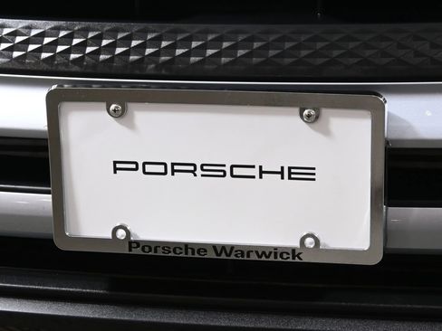 Used 2024 Porsche Macan AWD/4WD image 14