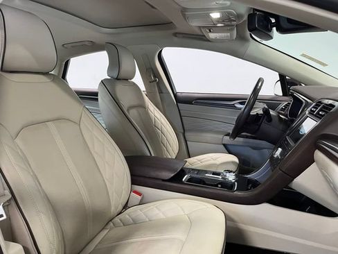 Used 2017 Ford Fusion Platinum FWD image 10