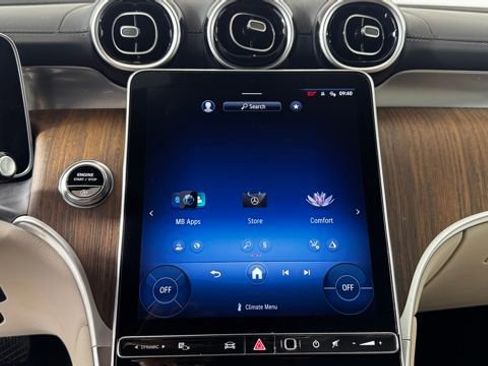 Used 2024 Mercedes-Benz GLC 300 4MATIC image 13