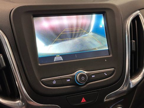 Used 2019 Chevrolet Equinox LT AWD/4WD image 14