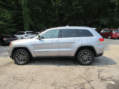 Used 2019 Jeep Grand Cherokee Limited w/ Trailer Tow Group IV AWD/4WD image 9
