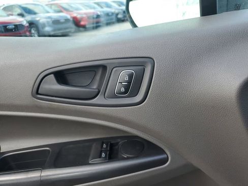 Used 2022 Ford Transit Connect XL image 21