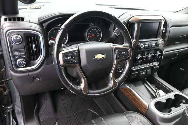 Used 2021 Chevrolet Silverado 1500 High Country w/ Technology Package RWD image 25