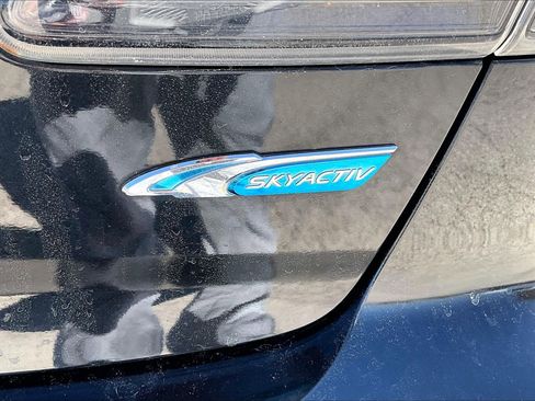 Used 2012 MAZDA MAZDA3 i Grand Touring w/ Tech Pkg image 6