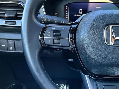 Used 2023 Honda Pilot Elite image 10