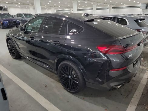 Used 2026 BMW X6 xDrive40i w/ Executive Package AWD/4WD image 4