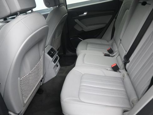 Used 2022 Audi Q5 2.0T Premium AWD/4WD image 13