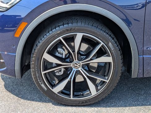 Used 2023 Volkswagen Tiguan SEL R-Line AWD/4WD image 10