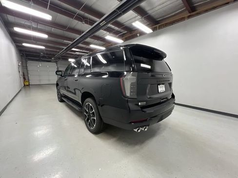 New 2026 Chevrolet Suburban RST w/ Comfort Package AWD/4WD image 6