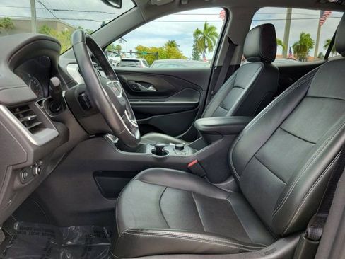 Used 2022 GMC Terrain SLT w/ Elevation Edition image 13