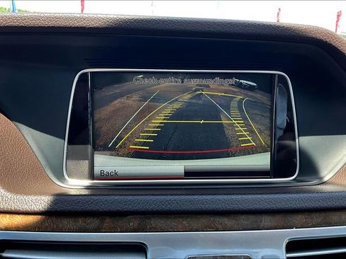Used 2015 Mercedes-Benz E 350 4MATIC Sedan image 13