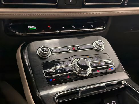 Used 2022 Lincoln Nautilus AWD image 27