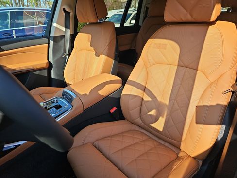 New 2026 BMW X7 xDrive40i w/ Executive Package image 17